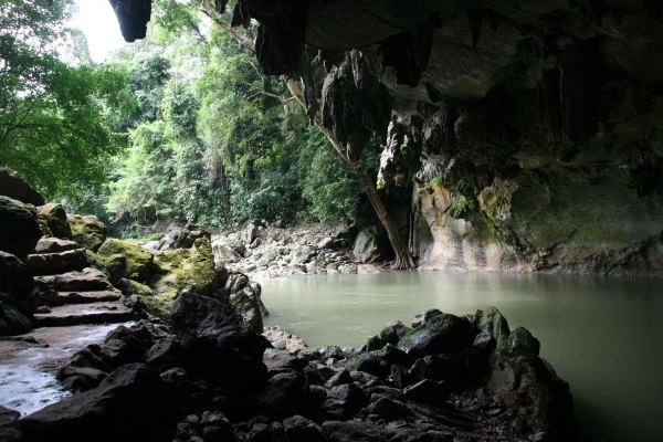 tham kong lo cave.JPG